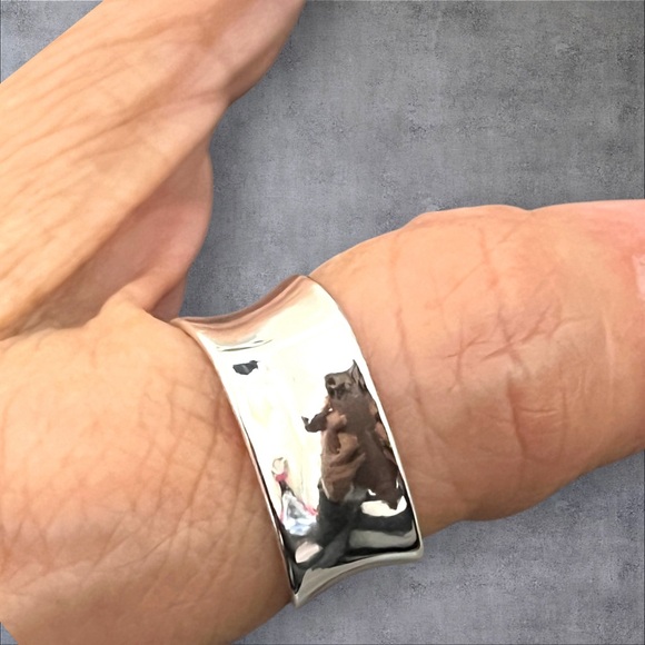 Solid Sterling silver Thumb ring, adjustable size, stamped .925 - Picture 4 of 7
